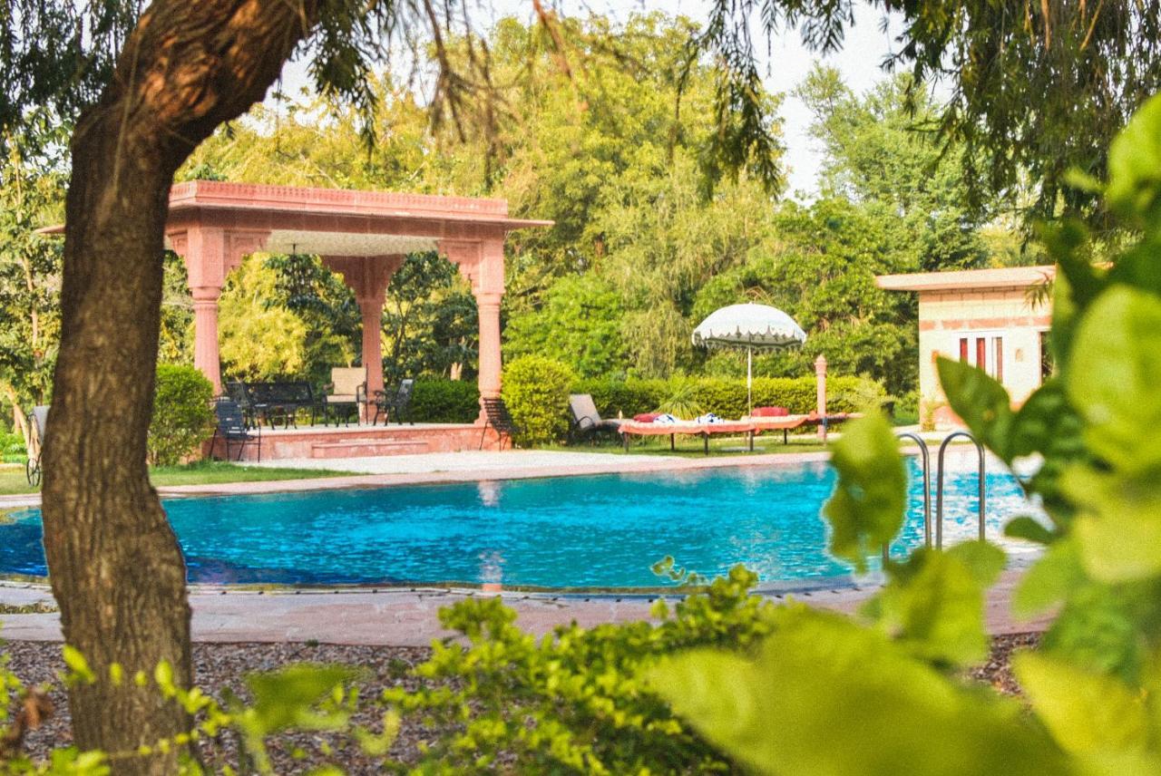 Umaid Palace - A Lakeside Heritage Palace Resort Near Jaipur Close To Bhangarh & Chand Baori Stepwell Abhaneri Dubbi Luaran gambar